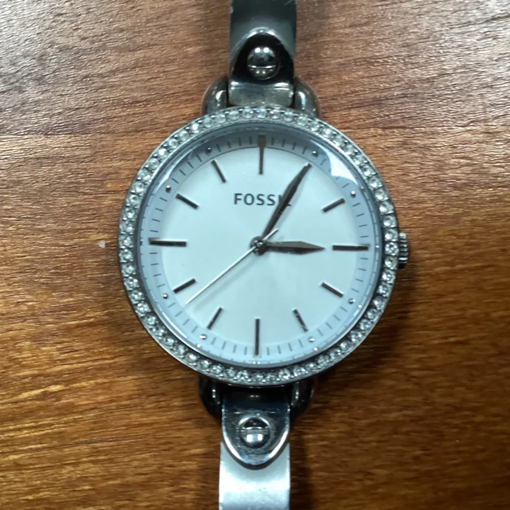 Fossil Crystal Pave White Dial Silver-tone Women’s Watch BQ 3162